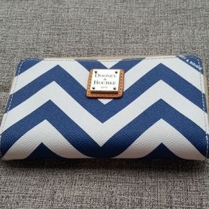Blue & white chevron Dooney & Bourke wallet